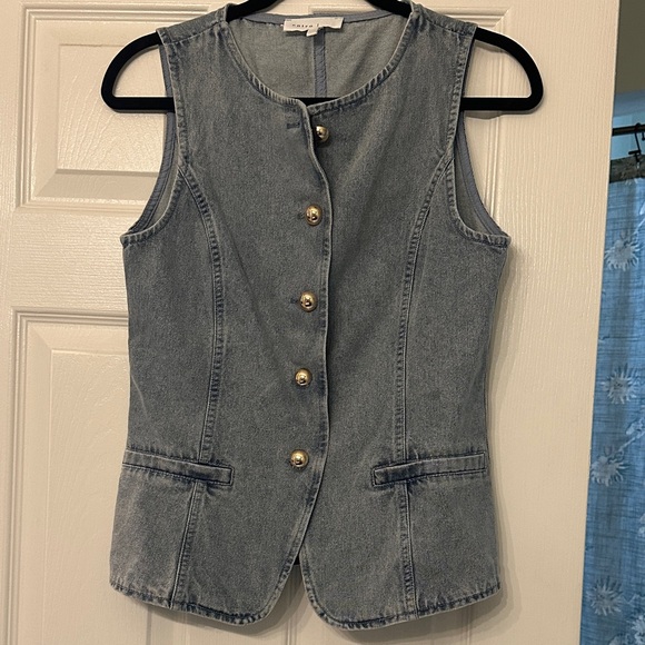 Gold button down vest - Picture 3 of 3